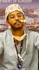 Performing transplant surgeries? Awesome. Teaching others to master them?  Even better. Dr. Seth Waits is lucky to marry his practice with his passion  every day. #WeAreUMichSurgery