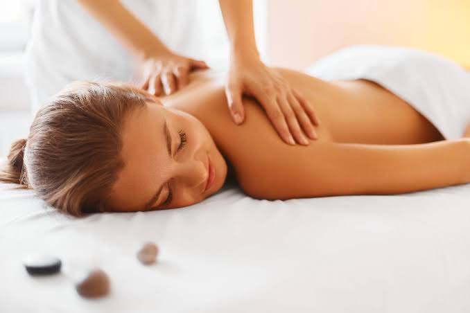 6 Benefits of Massage Therapy - Why It's Important to Get Massages