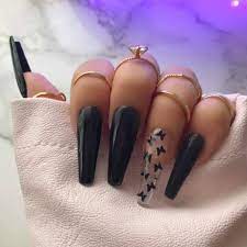 Jun 29, 2021 · 'cuando elijas un esmalte de uñas negro, asegúrate de que sea un tono muy profundo y brillante', aconseja la artista de uñas de celebridades. Unas Acrilicas Negras 2021 Unas Acrilicas 2020 Negras Unas Acrilicas