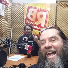 Hoy participando en el Programa Radial de mi Gran Amigo  @edson_valdivia_ramos @sinfoniasdelmasalla En @radiobellavistachile La  Radio de Recoleta.