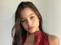 Artista watch the latest video from emilia mernes (@emiliamernes). Emilia Mernes La Nueva Amiga De Neymar Con Quien Recibio El Ano Nuevo