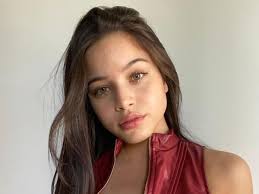 Emilia mernes pictures, articles, and news. Emilia Mernes La Nueva Amiga De Neymar Con Quien Recibio El Ano Nuevo