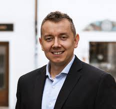 s triezvou hlavou o mzdách učiteľov