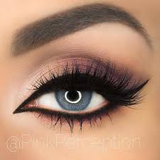 Smokey Eye Makeup For Blue Eyes Step By Step 21 Gorgeous Eye Makeup Looks For Blue Eyes Smokey Eye Makeup Eye Makeup Natural Eye Makeup Tutorial