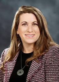 Katie Echols's Instagram, Twitter & Facebook