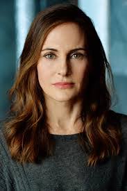 Veronica Powers's Instagram, Twitter & Facebook