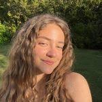 Ashley Altizer's Instagram, Twitter & Facebook