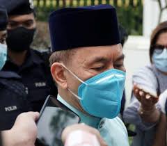 Adun kota tampan, dato' saarani mohamad menerima perkenan sultan perak, sultan nazrin muizzuddin shah untuk dilantik sebagai menteri besar perak yang baharu. Lima Lagi Exco Perak Angkat Sumpah Petang Ini Utusan Digital