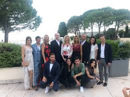 Plus belle la vie et france 3 rendent hommage aux victimes des attentats de paris. France3servicepresse On Twitter Crossover Avec Plus Belle La Vie Demain Nous Appartient Pblv Dna Feuilletons Series Fiction France3 Tf1 Https T Co Nr5ov4xju3