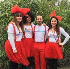 Kinder Schokobon Kostum Fur Gruppen Selber Machen Aver Bonn Chocolate Fastening Kostume Selber Machen Kostume Fur Gruppen Selber Machen Gruppen Kostume
