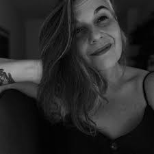 Miriam Mérida (@mirimese)