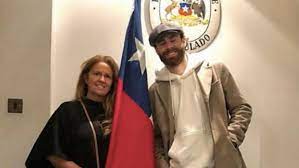 Mientras la prensa argentina acusa provocación de la roja, en el combinado de lasarte no cayó la publicación que celebró el debut del delantero reproduciendo parte de la canción de la mano de dios, dedicada a maradona. Wvnyvqemmaaghm