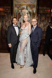 Seit 2008 sind der schauspieler und die moderatorin offiziell ein paar, seit 2016 sogar verheiratet. Kostja Ullmann Starportrat News Bilder Gala De