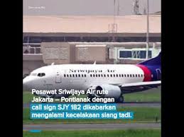 Sriwijaya air didirikan oleh keluarga lie (hendry lie dan gt747chandra lie) dengan johannes bundjamin dan andy halim. Mzgvz2hejuvgzm