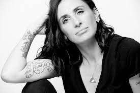 Laura Mckowen Author Podcaster Ceo Of The Luckiest Club