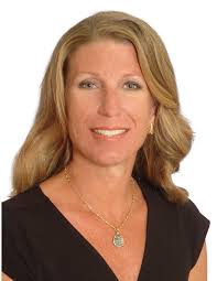 Kelly Belisle's Instagram, Twitter & Facebook