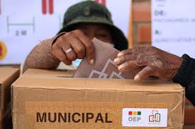 Bolivia y perú hicieron lo mismo en una confederación. Que Se Juega En El Superdomingo Electoral De Ecuador Peru Y Bolivia