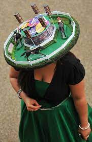 Actually This Won As The Weirdest Hat At The Kentucky Derby Kentucky Derby Hats Diy Derby Hats Diy Kentucky Derby Hats