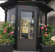 A cornerstone of the new york city floristry scene, scotts flowers nyc has built an enviable reputation over the years for elegant design and impeccable quality. 24 Hour Flowers Kiosk At Stamford Florist