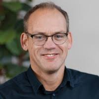 ook onze dag bevat 24 uur 😉….Geralda Jansen, toch Maarten Burgs Hans  Corbijn? Als je van bewegen houdt, dan zit er hier toch wel wat van je  gasing tussen? Zien we je