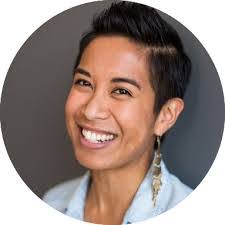 Liliana Canales's Instagram, Twitter & Facebook