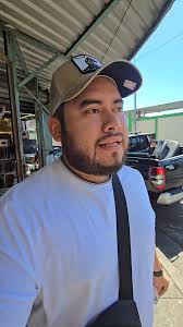 Buscando cachada en el parque Libertad de San Salvador