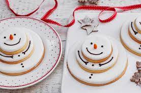 Stacking Snowmen Biscuits Christmas Baking For Kids Recipes Tesco Real Food Recipe Christmas Baking Christmas Baking For Kids Christmas Food