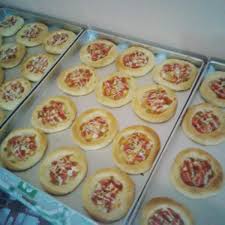 Rotipizza#rotibantal cara membuat roti sobek pizza | tanpa mixer assalamualaikum bunda dan sahabat mami yurizi di. Roti Pizza Mini