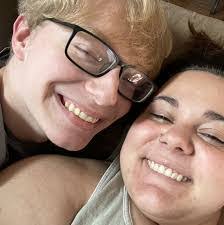 Lauren Rollins's Instagram, Twitter & Facebook