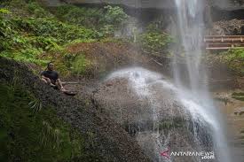 Penumpang lion air tidak lagi mendapatkan bagasi 15 kg secara percuma atau gratis, dan tentu saja tetap ada biaya untuk kelebihan bagasi. Air Terjun Batu Tilam Destinasi Wisata Tersembunyi Di Riau Antara News