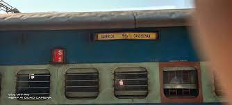 Train passing through thrissur station. 16335 Gandhidham Nagercoil Weekly Express Pt Trichur To Trivandrum Sr Southern Zone Railway Enquiry