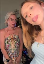 Sarah McPhee (@sarahmcphee123)