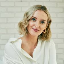 Chloe Kuhn's Instagram, Twitter & Facebook