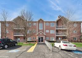 11545 Settlers Pond Way Unit 2B, Orland Park, IL 60467 | Redfin