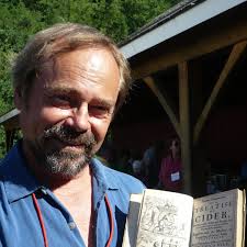 Dan Bussey's Instagram, Twitter & Facebook