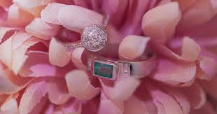 Gubahan hantaran simple ║ sirih junjung 5 cincin gelang untuk batal wuduk. Perlu Ke Hantaran Ketika Pertunangan Jom Baca