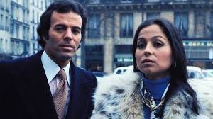 Chabeli (ese 1971), julio josé (1973) y el hoy famoso enrique (1975). La Historia Secreta De Boda Entre Isabel Preysler Julio Iglesias