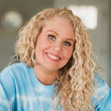 Shanna Gilbert's Instagram, Twitter & Facebook