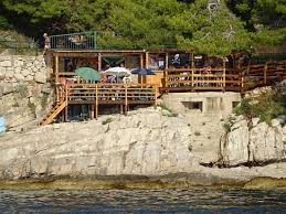 The sun beds are free on weekdays. Kamen Mali Beach Bar From The Sea Picture Of Beach Bar Little Star Cavtat Tripadvisor