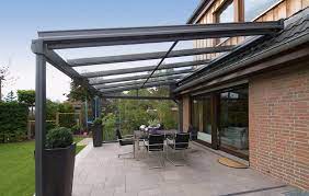 Berikut contoh beberapa material atap kanopi yang bisa dipilih untuk melindungi halaman rumah minimalis anda : 10 Kanopi Minimalis Gaya Untuk Lindungi Rumahmu Dari Panas