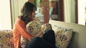 Jangan khawatir ketika ada orang yang membencimu, khawatirlah ketika anda yang membenci orang tersebut karena itu berarti hati kita yang mulai ikutan kotor. Bila Merasakan 5 Tanda Ini Artinya Ada Seseorang Sedang Memikirkan Anda