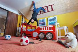 Mittlerweile werben die initiatoren und betreiber klaudiusz golos und sebastian mikiciuk damit, das am meisten fotografierte einfamilienhaus deutschlands zu besitzen, nicht zuletzt dank eines bundesweiten medienechos. Haus Steht Kopf Lohnt Sich S Schau Dir Die Bilder An