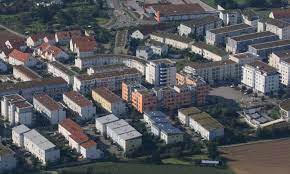 Hausen wird vollständig von naturflächen umgeben, die entweder in form von feldern oder wäldern vorhanden sind. Neubau 41 We Beim Fasanengarten In Stuttgart Weilimdorf Architektengruppe Kwp Kist Waldmann Partner