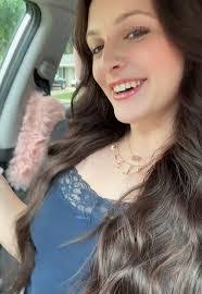 Lizzie Erickson's Instagram, Twitter & Facebook