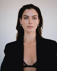 Pamela Bernier's Instagram, Twitter & Facebook