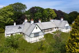 Benjamin Beauchamp Architects Has Renovated Cfa Voysey S Winsford Cottage Hospital In Devon England Into A Holi In 2020 Arts And Crafts House Holiday Home Winsford