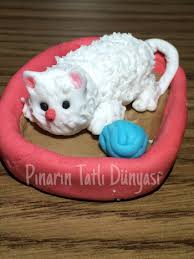 Pamuk Kedi Seker Hamurundan Figur Kedi
