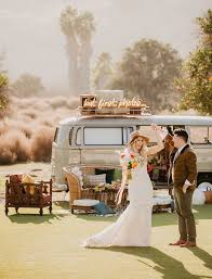 This 70s Wedding Inspiration Truly Looks Like It Came From Another Era Wedding Photography Inspiration Wedding Photography Inspiration Wedding Weddi