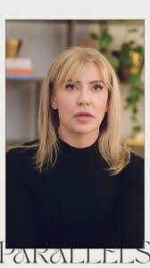 Amber Stell's Instagram, Twitter & Facebook