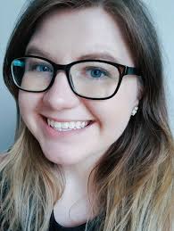 Krystal Roach's Instagram, Twitter & Facebook